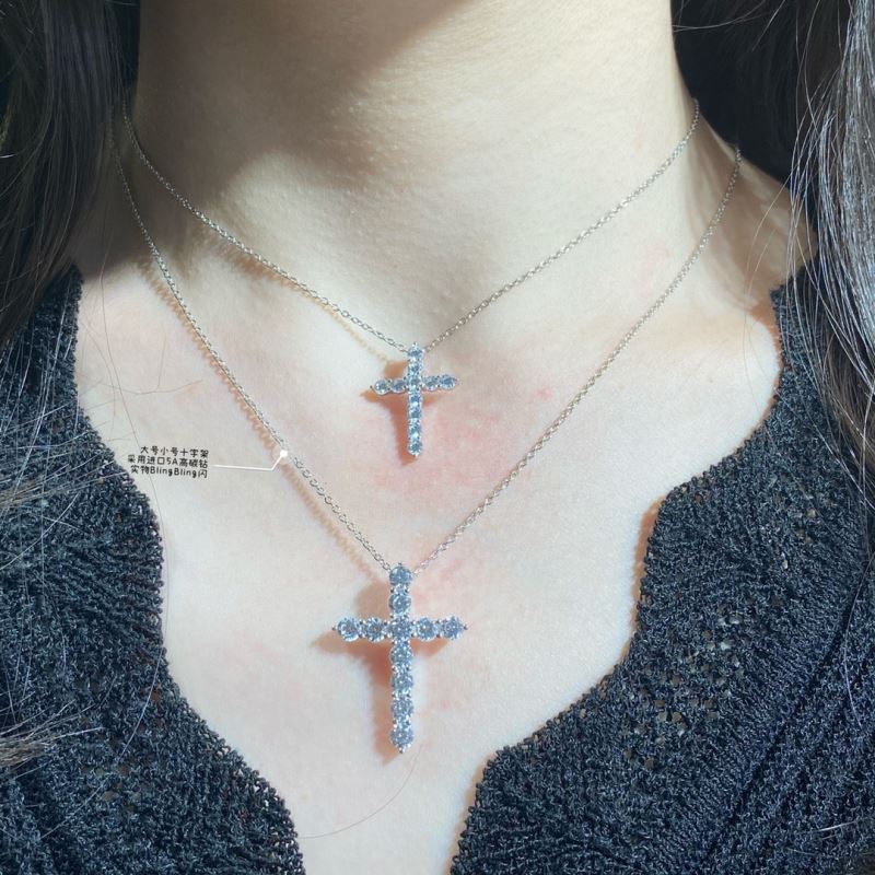T*f*ny necklaces